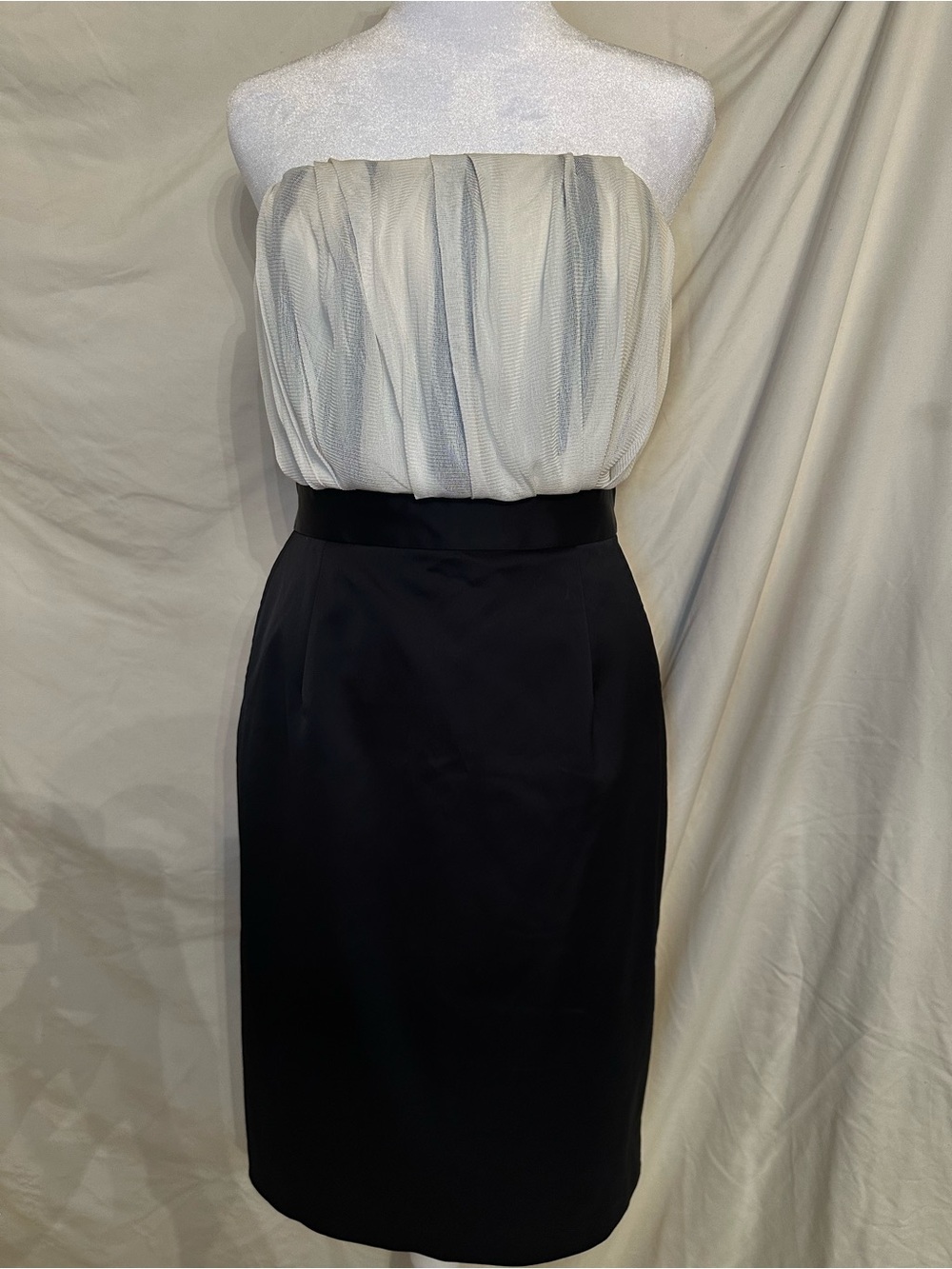 Like New Reiss London Strapless Two-Tone Cocktail Dress in White and Black